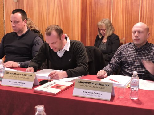 ПИТАНЕ: СЪСТОЯНИЕТО НА РАДИОПОСТОВЕТЕ В ЛОПЯН