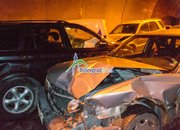 Екипи на ОДМВР-София,  СДВР и ГДПБЗН оказват съдействие на мястото на верижната катастрофа в тунел „Витиня“