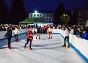 Грейнаха коледните светлини на елхата в Ботевград