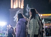 С коледна премяна засия централната част на Ботевград