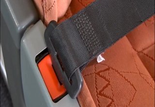 Всички автобуси задължително да бъдат оборудване с предпазни колани за пътниците Скрийншот