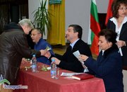 Станишев лично агитира ботевградчани да гласуват на референдума