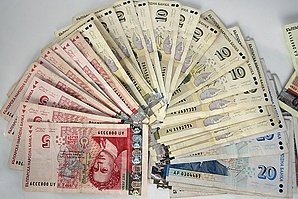 Измамиха ректора на пловдивски колеж с 10 000 лева