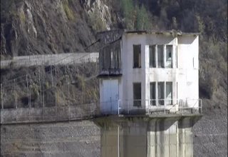 Вчера общинския съвет проведе извънредно заседание по повод водната криза Скрийншот