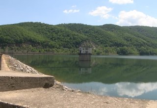 Нивото на язовир Бебреш спада с по 10 сантиметра на денонощие Скрийншот