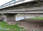 Крадци разрушават мост