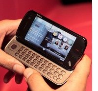 Nokia ще вгражда Skype в своите телефони
