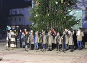 Тази вечер грейна Коледната елха в Етрополе