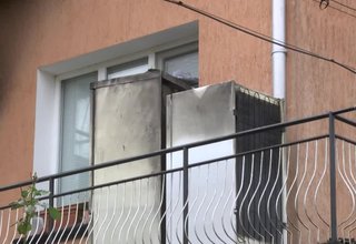 Изгоря етаж от къща във Врачеш, обитателите имат нужда от помощ Скрийншот