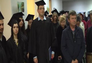 Юбилейният 25-ти випуск на Колежа по енергетика и електроника получиха дипломите си Скрийншот
