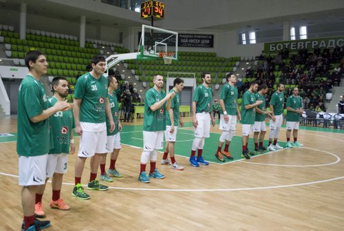 В четвъртък започват плейофите 