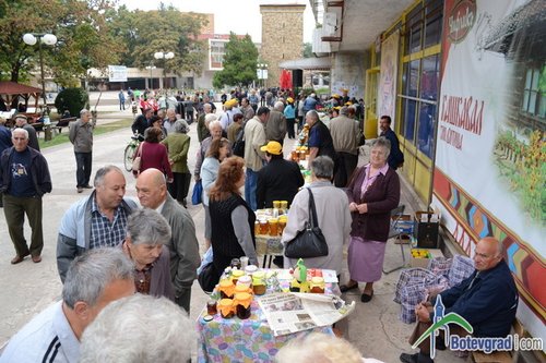 Шести меден фест ще се проведе в Ботевград