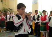 „Да се посмеем заедно на мегдана”