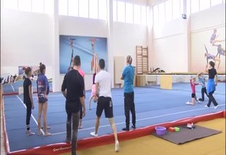 От понеделник в Ботевград е националният отбор по спортна акробатика Скрийншот