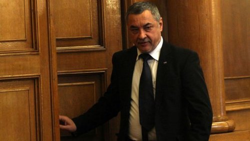 Скандал в парламента! ПФ и ДПС се изпокараха заради циганите 