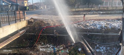 Спукана тръба на водопровода на бул. „Трети март”