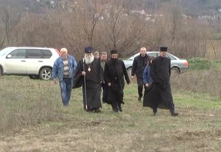 Ловчанският митрополит Гавриил благослови инциативата на трудовчани да възстановят манастира Свети Георги Скрийншот