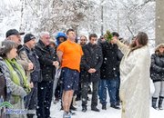 Именик извади кръста от ледените води на Стара река 
