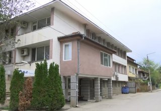 Инкасаторите на ВиК от днес започват да отчитат водомерите, посещавайки домовете на абонатите Скрийншот