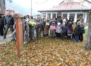 Панихида пред паметника в двора на храм "Св.Архангел Михаил"