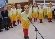Деца от Детска градина “Звънче“ поднесоха празнична програма в Дома за възрастни хора “Д-р Адриян Атанасов“ 
