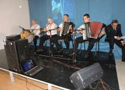 Вчера етрополци отбелязаха подобаващо 9 май