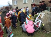 ЕТРОПОЛЦИ СЕ ПОКЛОНИХА ПРЕД ГЕРОИЧНАТА СМЪРТ НА АПОСТОЛА