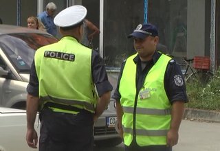 Полицаите отбелязват професионалния си празник Скрийншот