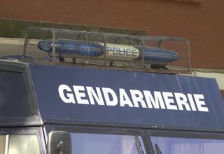 12 души са арестувана при специализирана полицейска акция срещу наркоразпространението в Ботевград Скрийншот