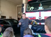 Третокласници от Етрополе със занятие по защита при бедствия, аварии и пожари