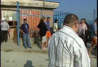 Осем месеца работниците на Керамичния завод не са получавали заплати Скрийншот