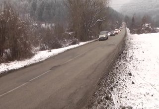 Пътуването тази сутрин от Ботевград до София отнемаше два-три часа Скрийншот