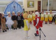 Деца от Детска градина “Звънче“ поднесоха празнична програма в Дома за възрастни хора “Д-р Адриян Атанасов“ 