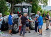 Земеделските производители в Новачене с протестно автошествие /допълнена/