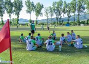 Футболистите с победа и във втората контрола