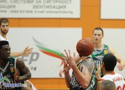 Левски бие в Ямбол, Лукойл громи в Правец