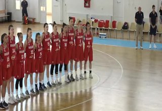 Три баскетболистки от школата на Балкан- Карина Константинова, Клаудия Цанкова и Преслава Колева, бяха в състава на националния отбор на България на европейския шампионат – Дивизия Б Скрийншот
