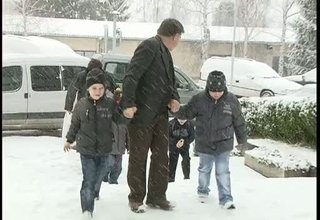 Стотици са ботевградчаните, които са научили първите си песни от музикалния педагог Бойко Тодоров Скрийншот
