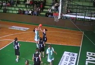 Вчера изиграха първите си официални срещи най-малките баскетболистки на Балкан Скрийншот
