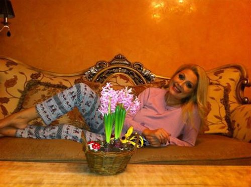 Венета Райкова се излага по пижама