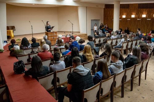Деян Енев –журналист и писател: Конкурсът “Стамен Панчев“ възстановява и издига паметта на един български поет