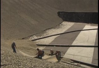 Въпреки рекордните температури работата на строителните обекти не спря Скрийншот