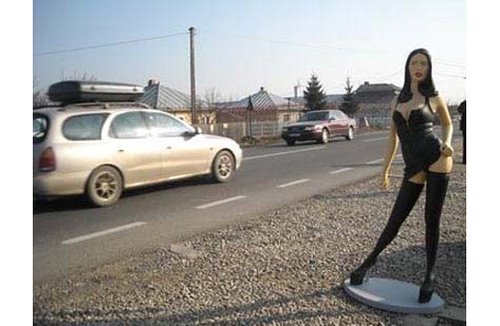 Арестуваха английска полицайка за проституция