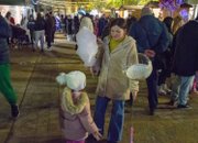 Грейнаха коледните светлини на елхата в Ботевград