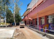 Две детски градини ще посрещнат новата учебна година с обновени дворни пространства