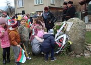 ЕТРОПОЛЦИ СЕ ПОКЛОНИХА ПРЕД ГЕРОИЧНАТА СМЪРТ НА АПОСТОЛА