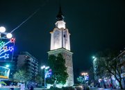 Тържествено запалиха светлините на коледна елха в центъра на Ботевград