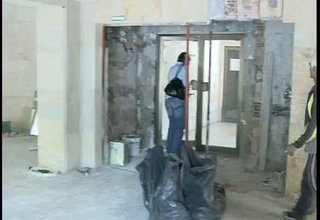 Започнаха ремонтните работи на помещението в ритуалния дом Скрийншот