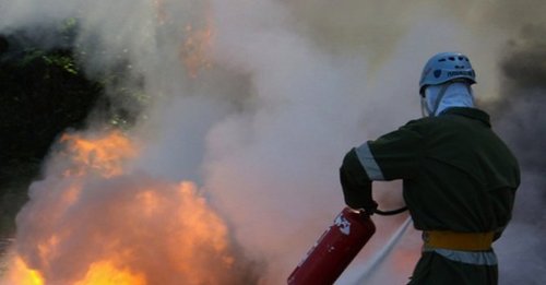 14-годишно момче е пострадало при възникнал пожар в лек автомобил
