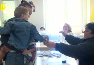Само 6082 ма жители на общината упражниха правото си на глас вчера и гласуваха за избора на седмия български президент Скрийншот